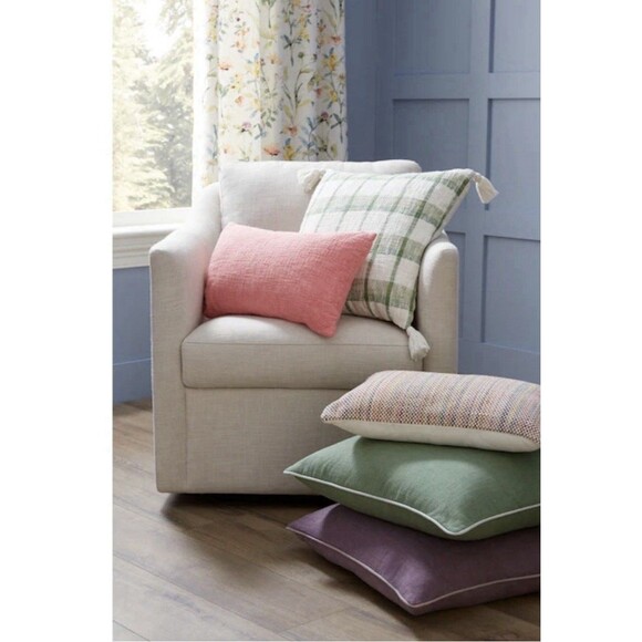 allen + roth Amesmore 84-in Linen Light Filtering Grommet Single Curtain Panel - Picture 4 of 11